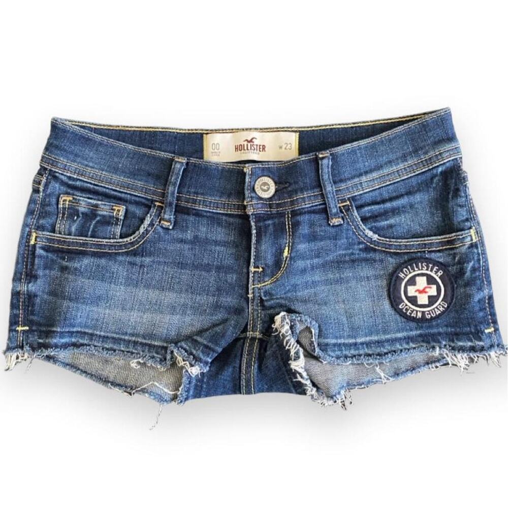 Hollister blue denim low rise shorts in size 00/23